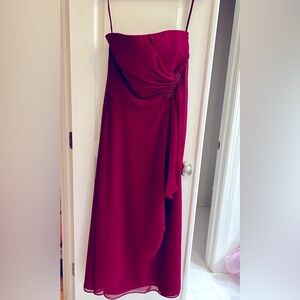 Burgundy strapless maxi dress size 8 #redcarpet #formal #gown